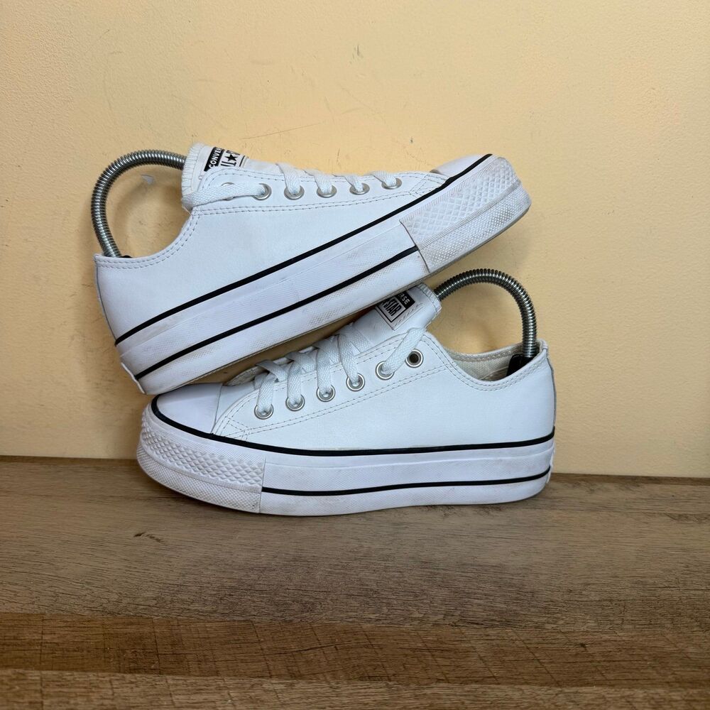 Converse Chuck Taylor All Star Lift Clean Leather low Top size 6.5 shoes